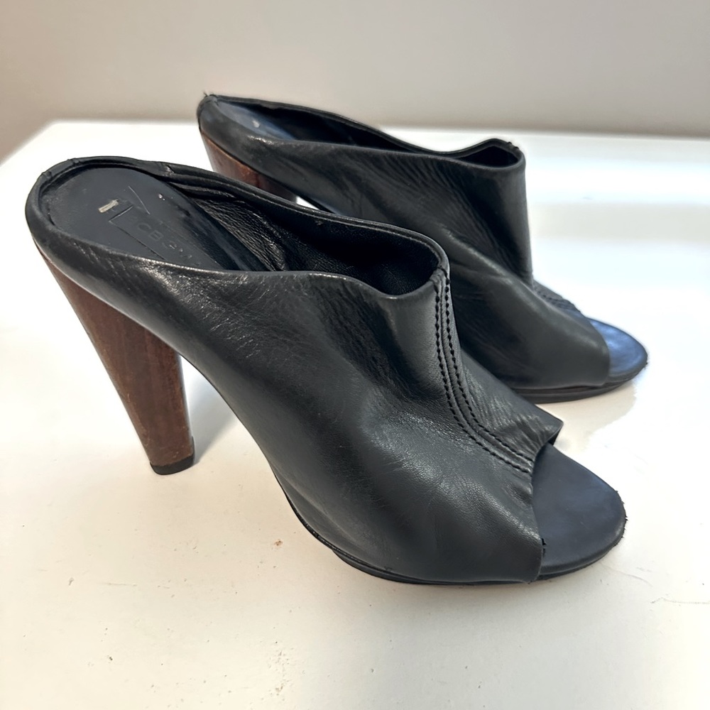 BCBGMAXZARIA black high heels mules